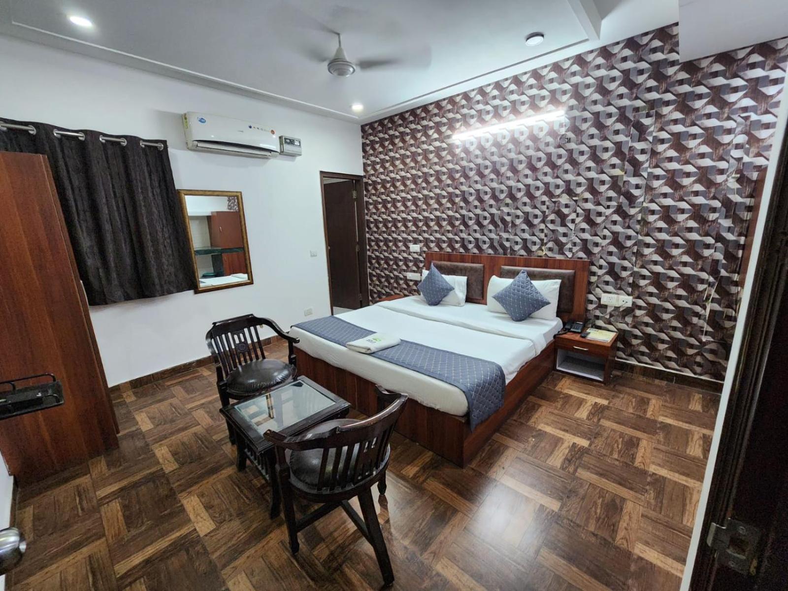 Hotel Aerotech Near Delhi Airport 新德里 外观 照片