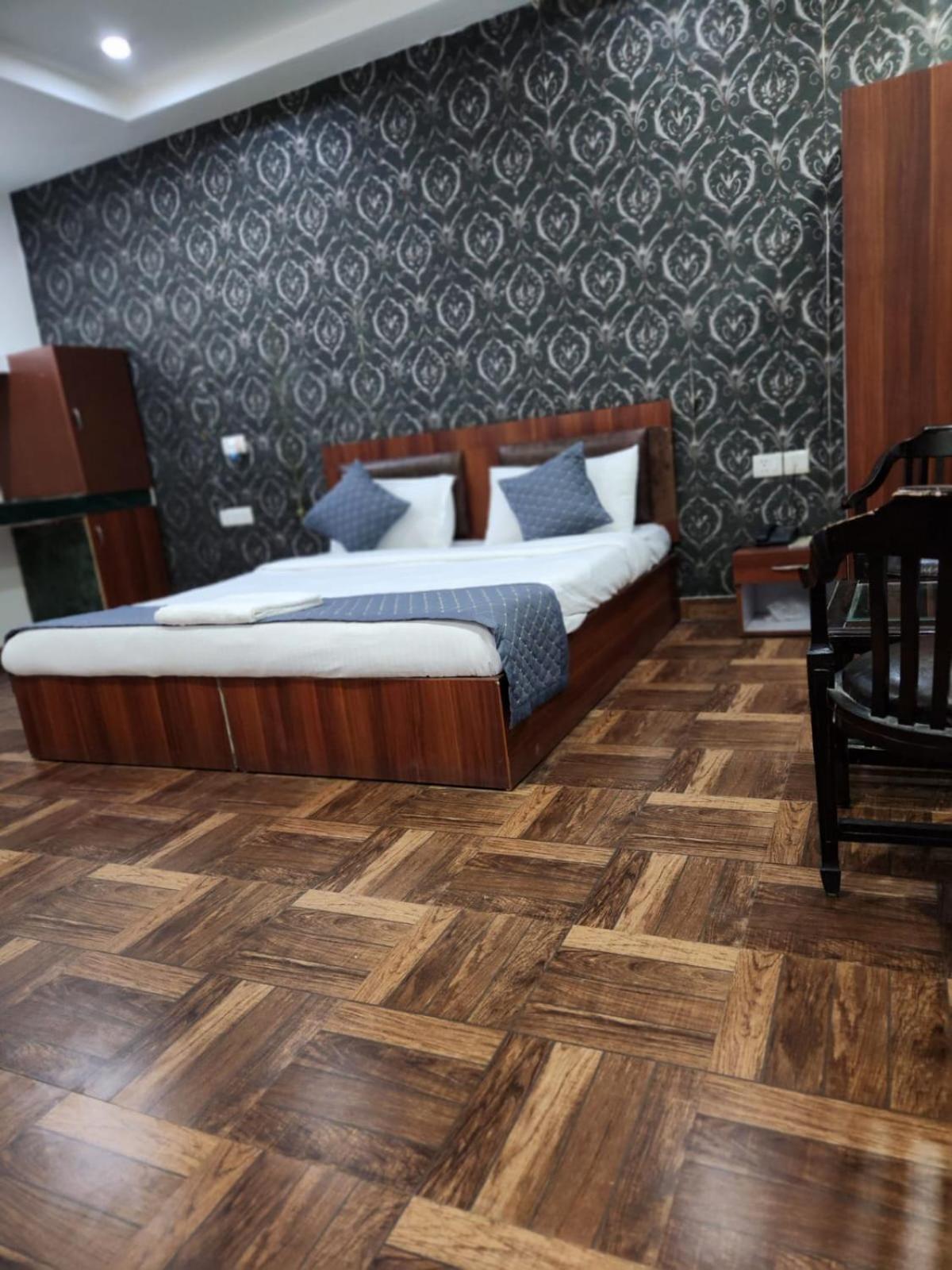 Hotel Aerotech Near Delhi Airport 新德里 外观 照片